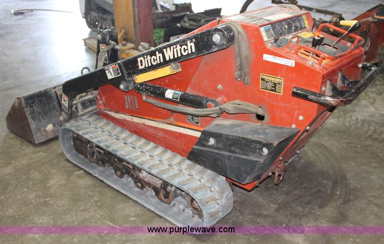 image for item L9839 2003 Ditch Witch SK500 walk behind skid steer