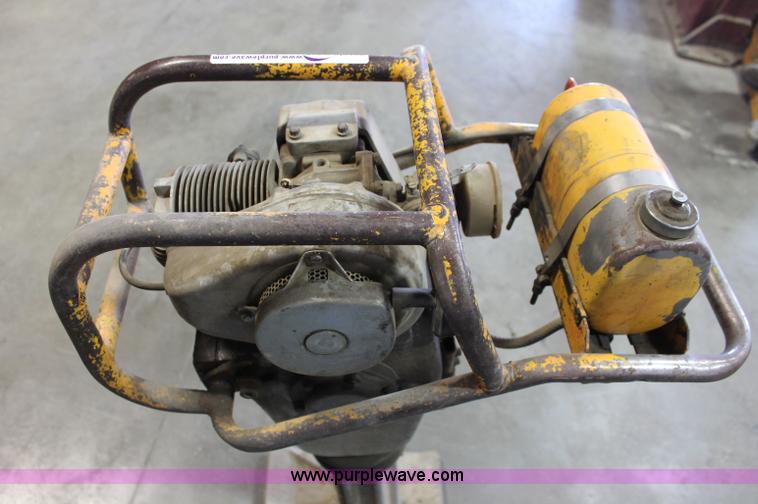 image for item L9842 Master T-1000 vibrator jumping jack