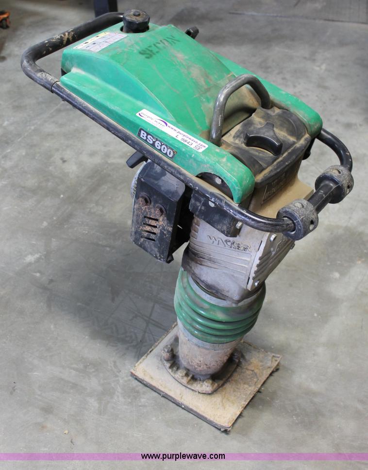 image for item L9843 1998 Wacker B5600 jumping jack
