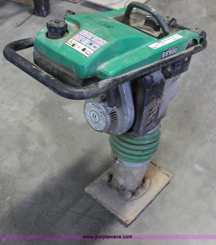image for item L9843 1998 Wacker B5600 jumping jack
