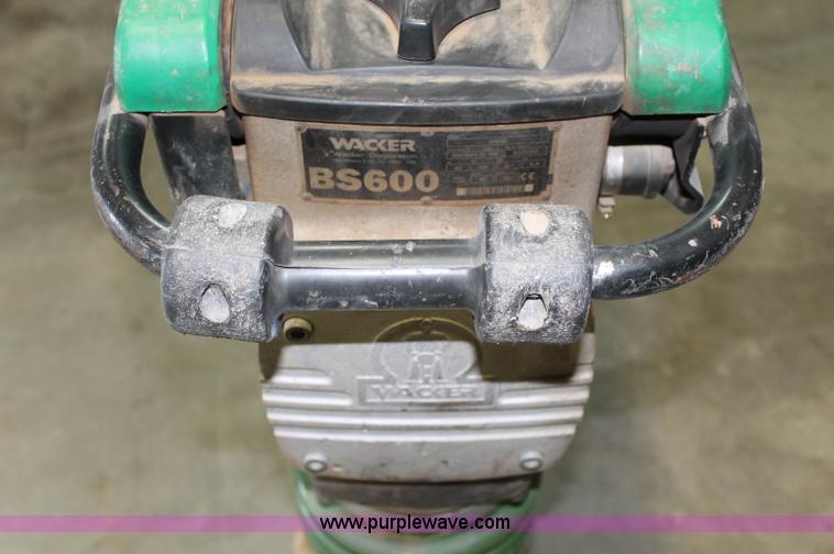 image for item L9843 1998 Wacker B5600 jumping jack