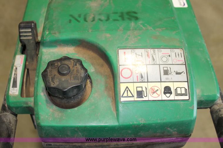 image for item L9843 1998 Wacker B5600 jumping jack