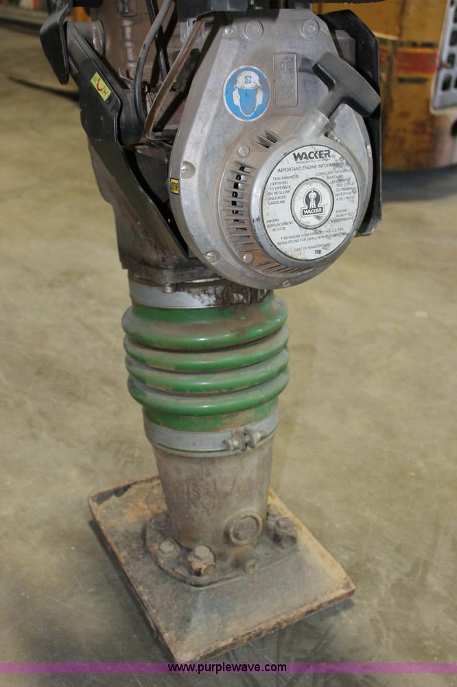 image for item L9843 1998 Wacker B5600 jumping jack