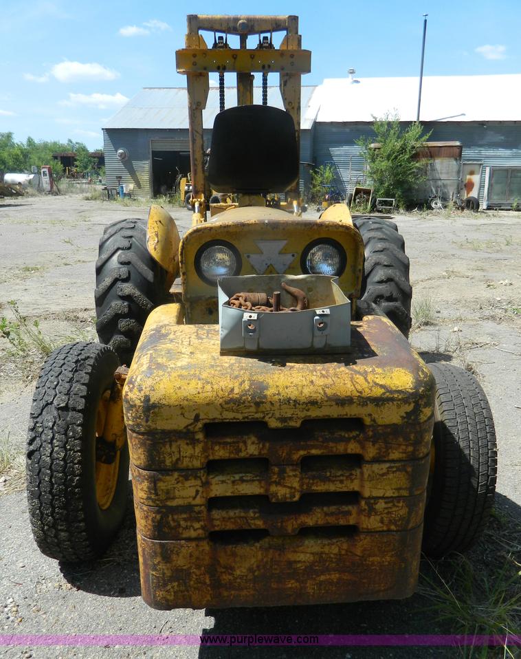 Massey-Ferguson MF204 forklift in Scandia, KS | Item M9798 sold ...
