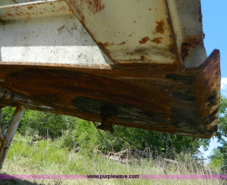1966 Evans single axle 11 yd. belly dump trailer in Scandia, KS Item