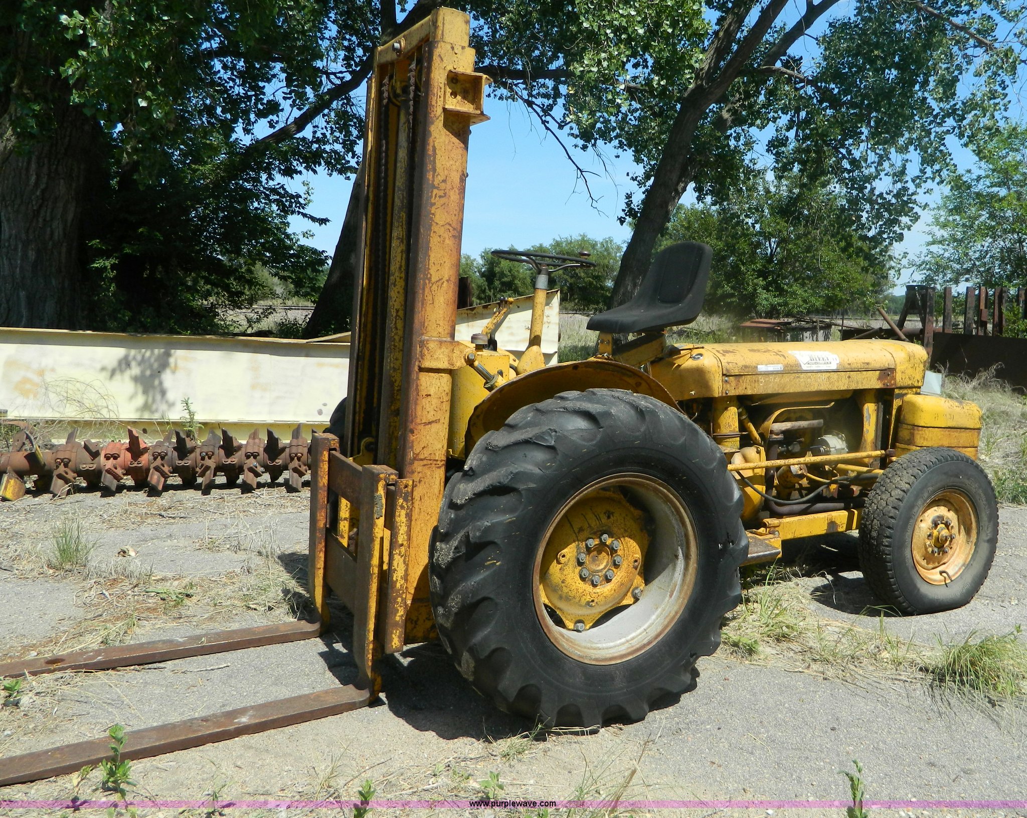Massey-Ferguson MF204 forklift in Scandia, KS | Item M9798 sold ...
