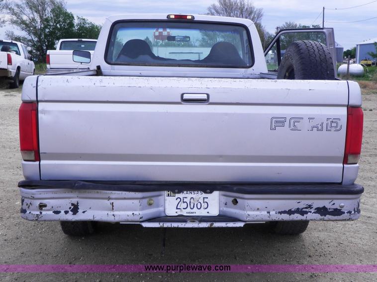 image for item B1268 1996 Ford F150 pickup truck
