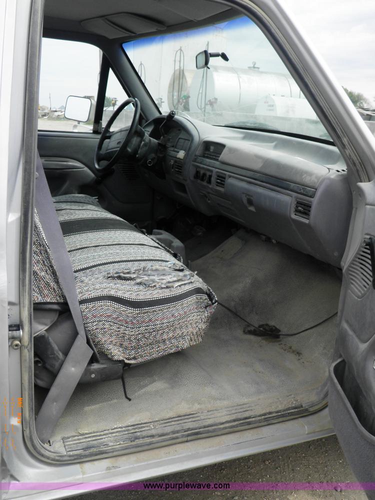 image for item B1268 1996 Ford F150 pickup truck