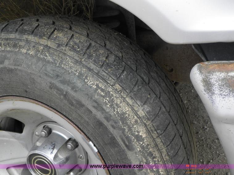 image for item B1268 1996 Ford F150 pickup truck