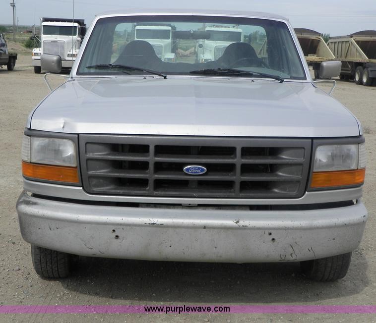 image for item B1268 1996 Ford F150 pickup truck