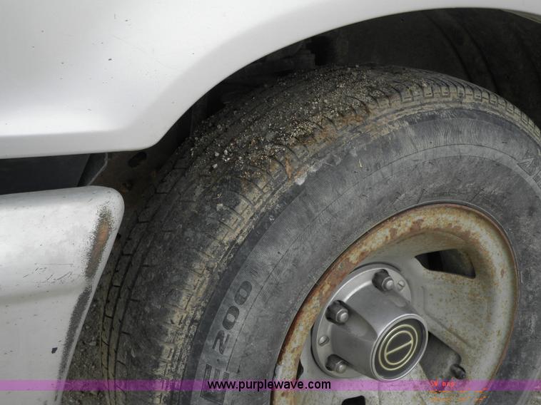 image for item B1268 1996 Ford F150 pickup truck