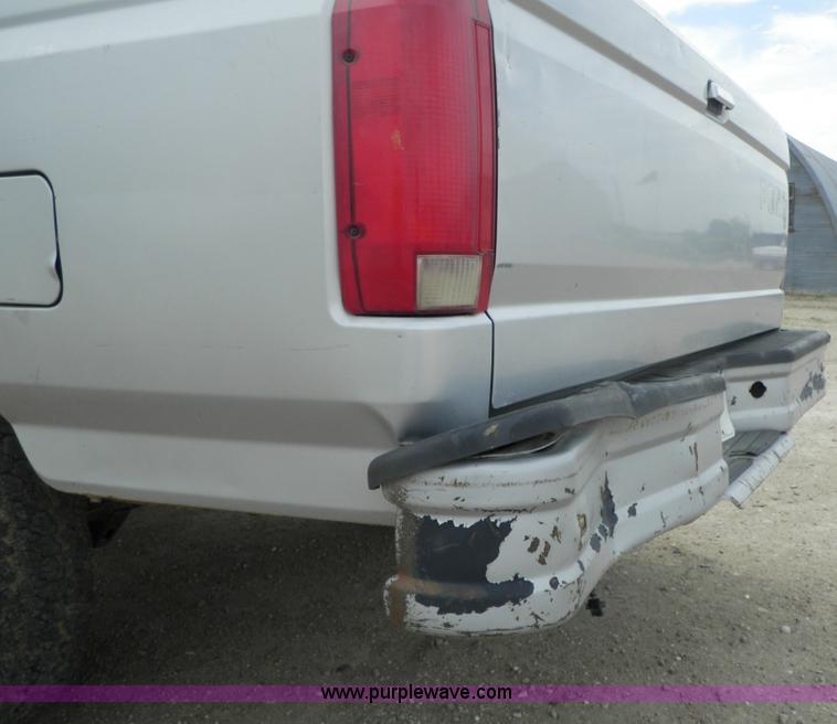 image for item B1268 1996 Ford F150 pickup truck