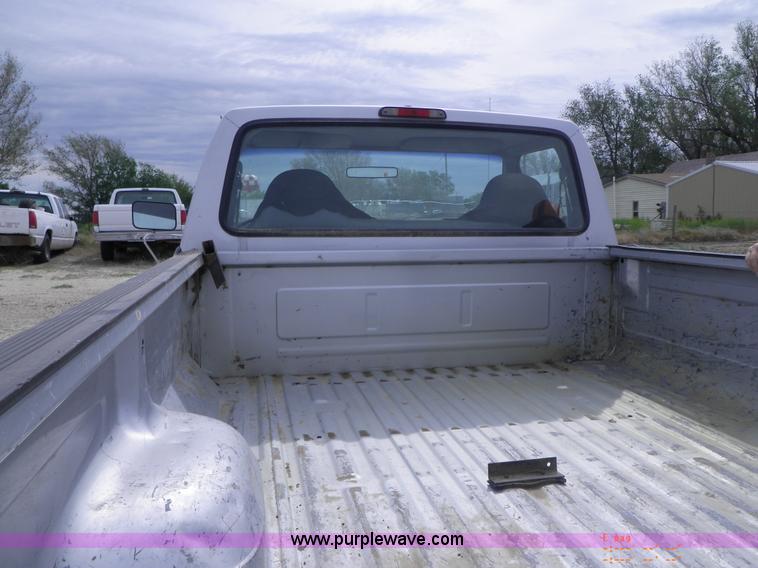 image for item B1268 1996 Ford F150 pickup truck