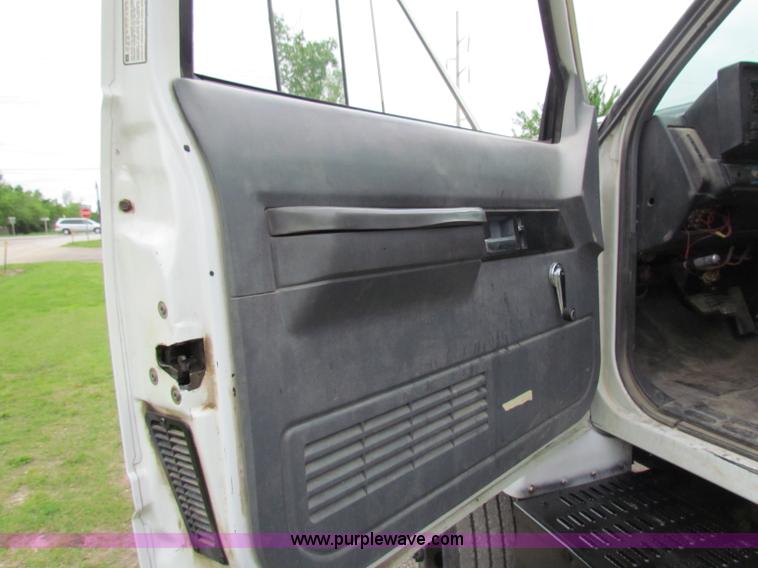 image for item B1349 1993 GMC Topkick dump truck