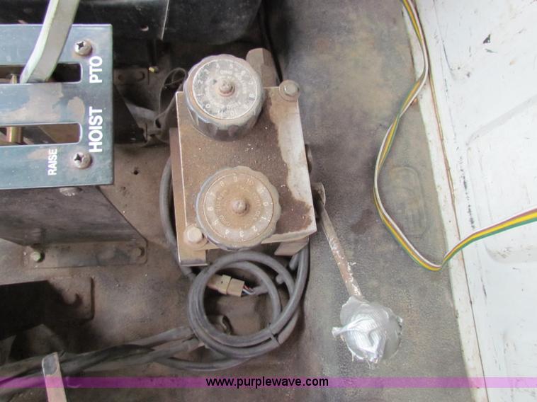 image for item B1349 1993 GMC Topkick dump truck