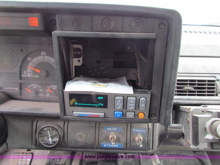 image for item B1349 1993 GMC Topkick dump truck