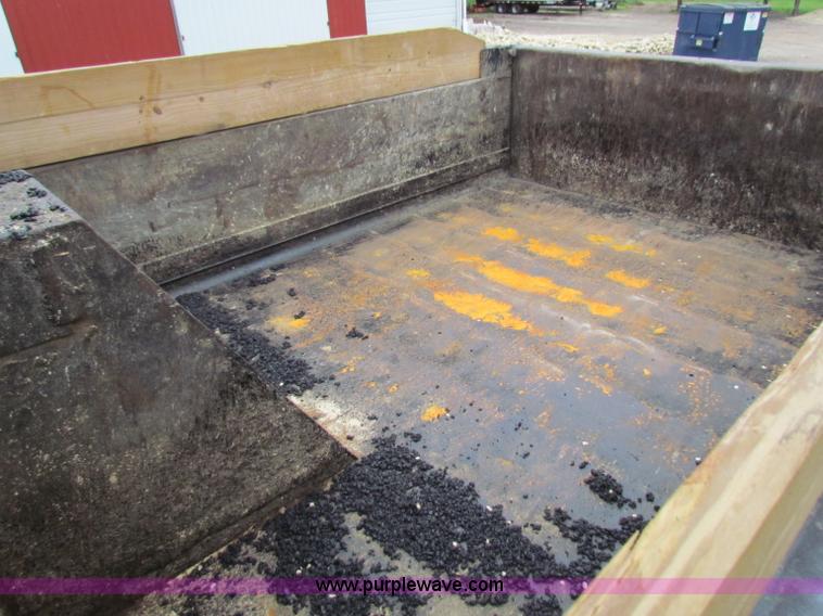 image for item B1349 1993 GMC Topkick dump truck