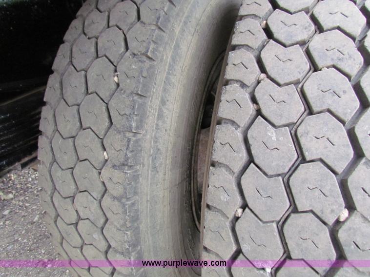 image for item B1349 1993 GMC Topkick dump truck