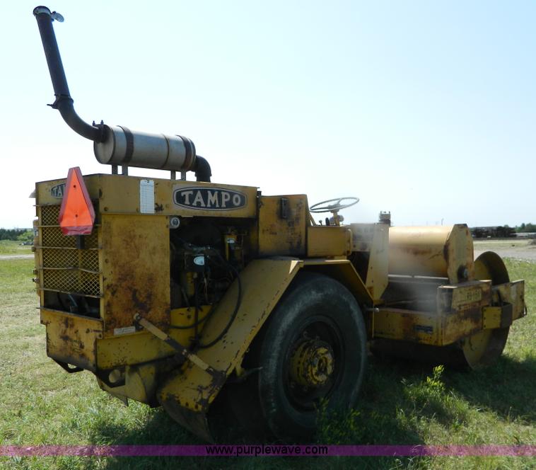 image for item B3684 1977 Tampo RS16A roller