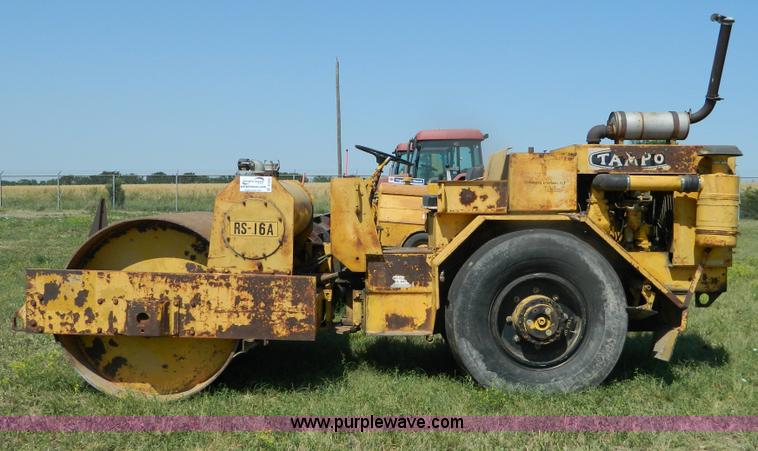 image for item B3684 1977 Tampo RS16A roller