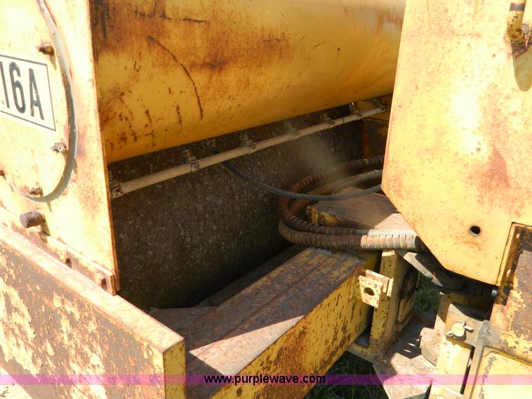 image for item B3684 1977 Tampo RS16A roller