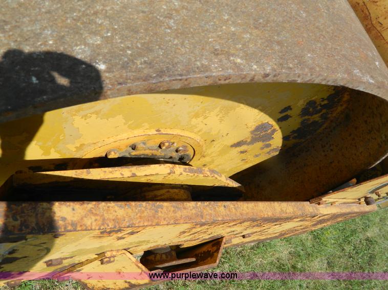 image for item B3684 1977 Tampo RS16A roller