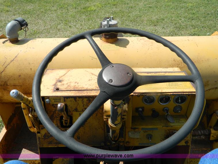 image for item B3684 1977 Tampo RS16A roller