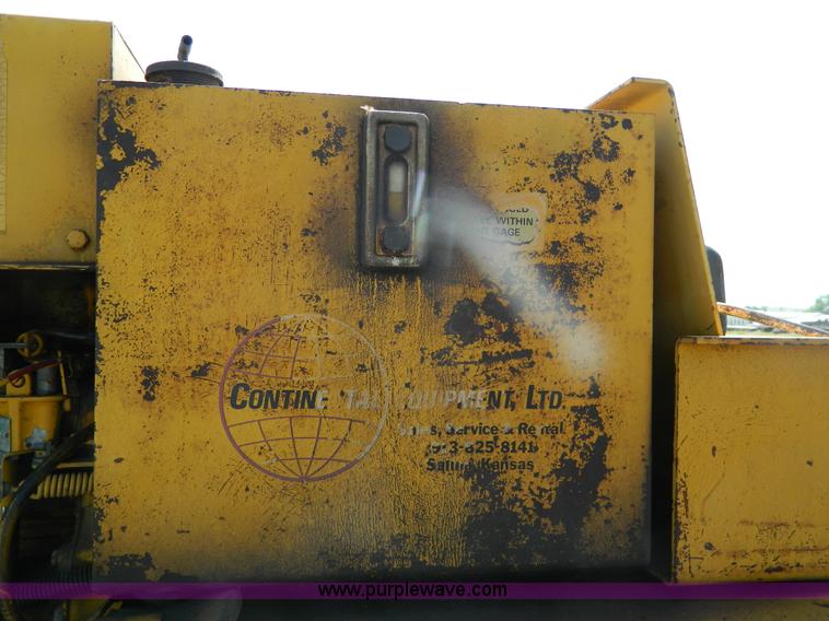 image for item B3684 1977 Tampo RS16A roller