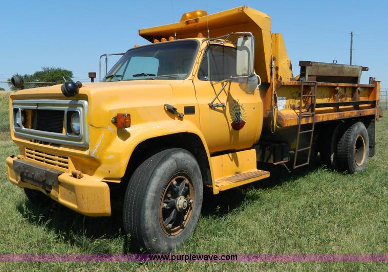 image for item B3689 1988 Chevrolet Kodiak dump truck