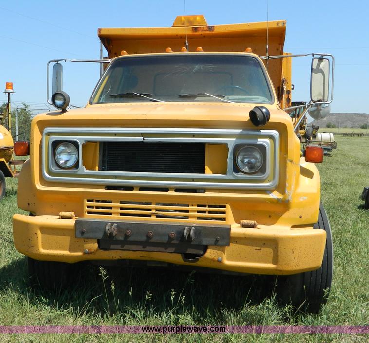 image for item B3689 1988 Chevrolet Kodiak dump truck