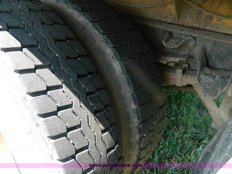 image for item B3689 1988 Chevrolet Kodiak dump truck