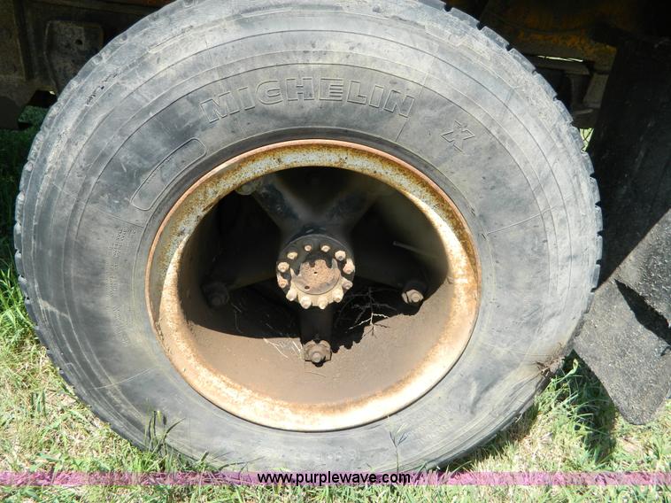 image for item B3689 1988 Chevrolet Kodiak dump truck