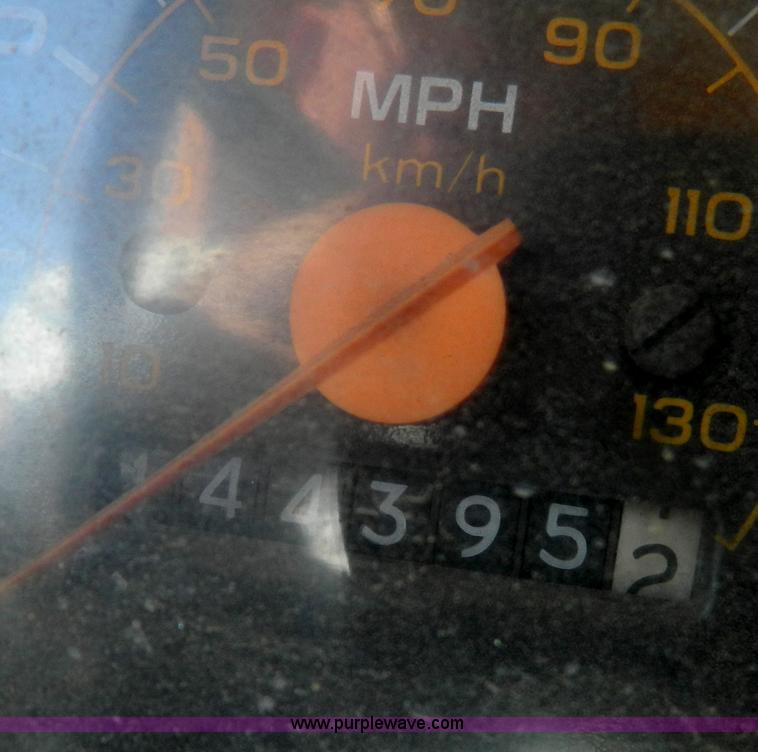 image for item B3689 1988 Chevrolet Kodiak dump truck