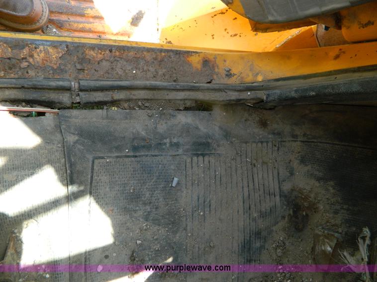 image for item B3689 1988 Chevrolet Kodiak dump truck