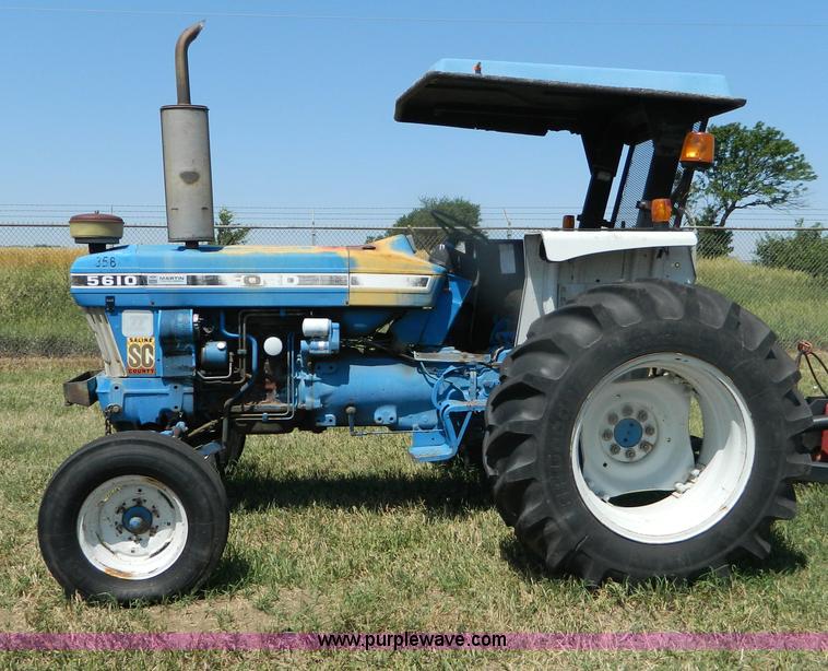 image for item B3692 1991 Ford 5610 tractor