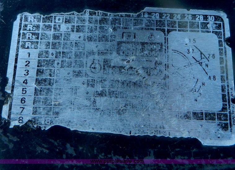 image for item B3692 1991 Ford 5610 tractor