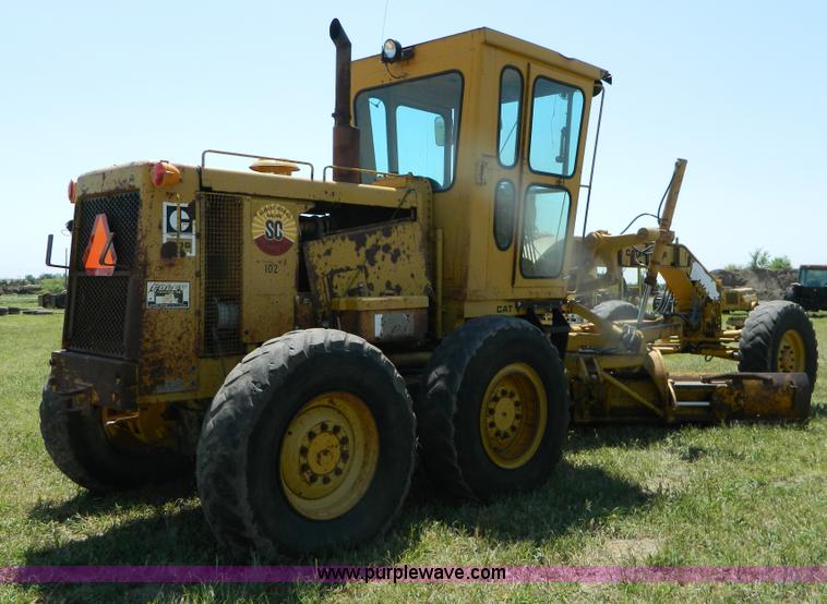 image for item B3699 1979 Caterpillar 140G motor grader