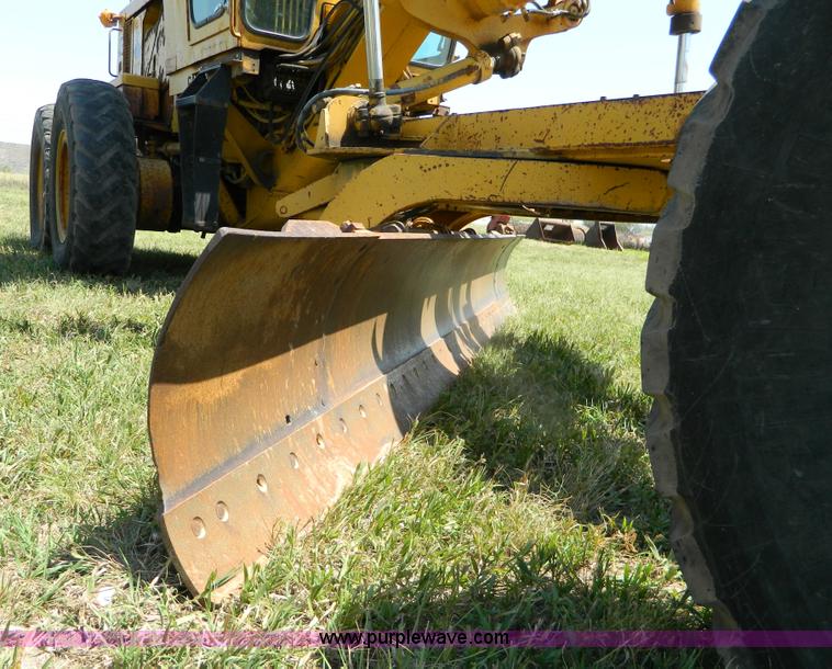 image for item B3699 1979 Caterpillar 140G motor grader
