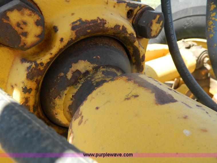 image for item B3699 1979 Caterpillar 140G motor grader