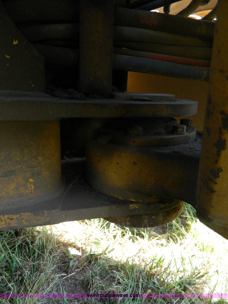 image for item B3699 1979 Caterpillar 140G motor grader