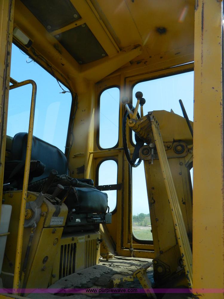 image for item B3699 1979 Caterpillar 140G motor grader