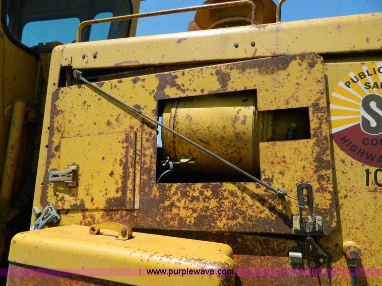 image for item B3699 1979 Caterpillar 140G motor grader