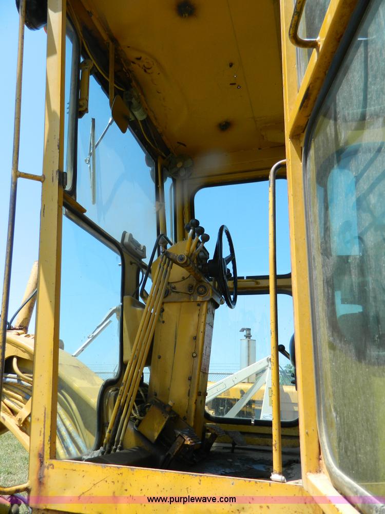 image for item B3699 1979 Caterpillar 140G motor grader