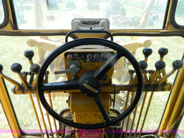 image for item B3699 1979 Caterpillar 140G motor grader
