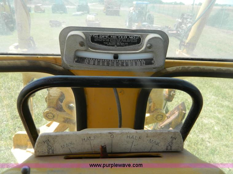 image for item B3699 1979 Caterpillar 140G motor grader