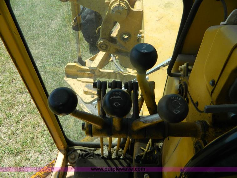 image for item B3699 1979 Caterpillar 140G motor grader