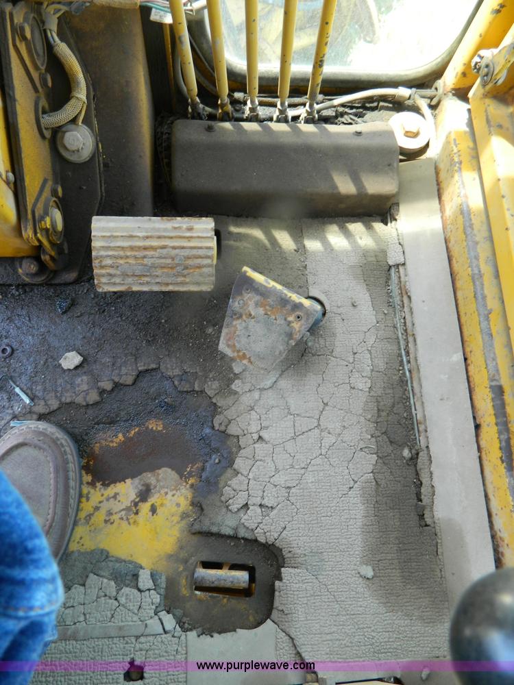 image for item B3699 1979 Caterpillar 140G motor grader