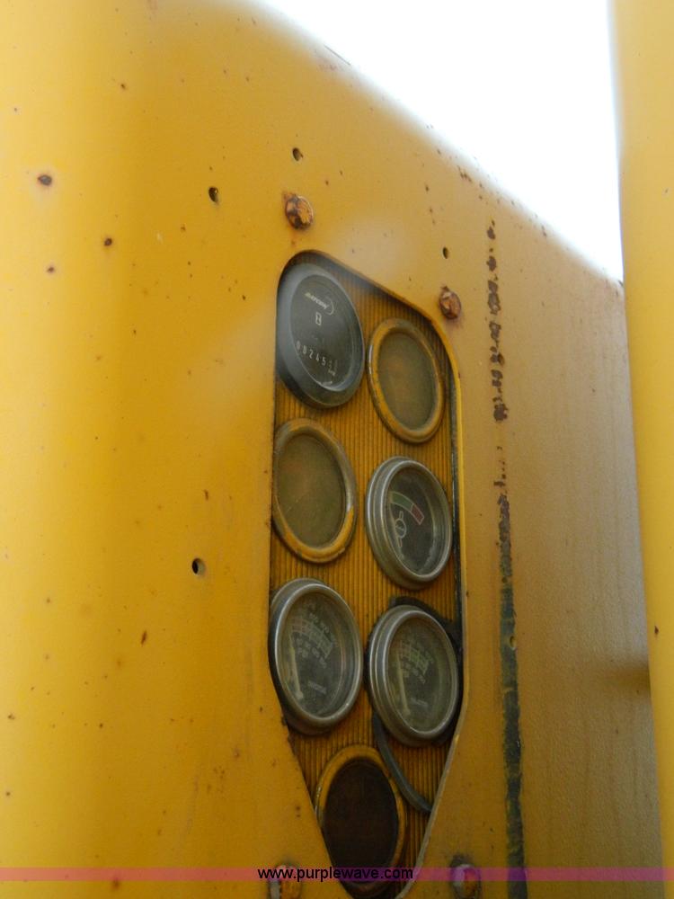 image for item B3699 1979 Caterpillar 140G motor grader