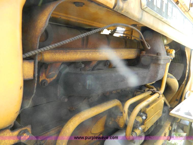 image for item B3700 1970 International 2826 tractor