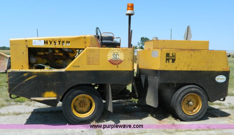 image for item B3705 Hyster C530A rubber tire roller